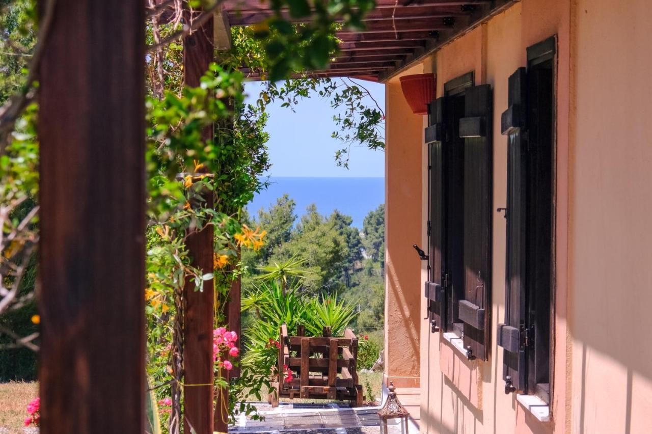 Residence On The Hill Near The Sea Siviri Luaran gambar